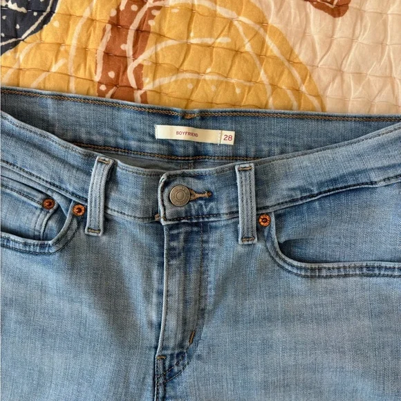 Levi’s Light Blue Denim “Boyfriend” Jeans - Picture 4 of 4